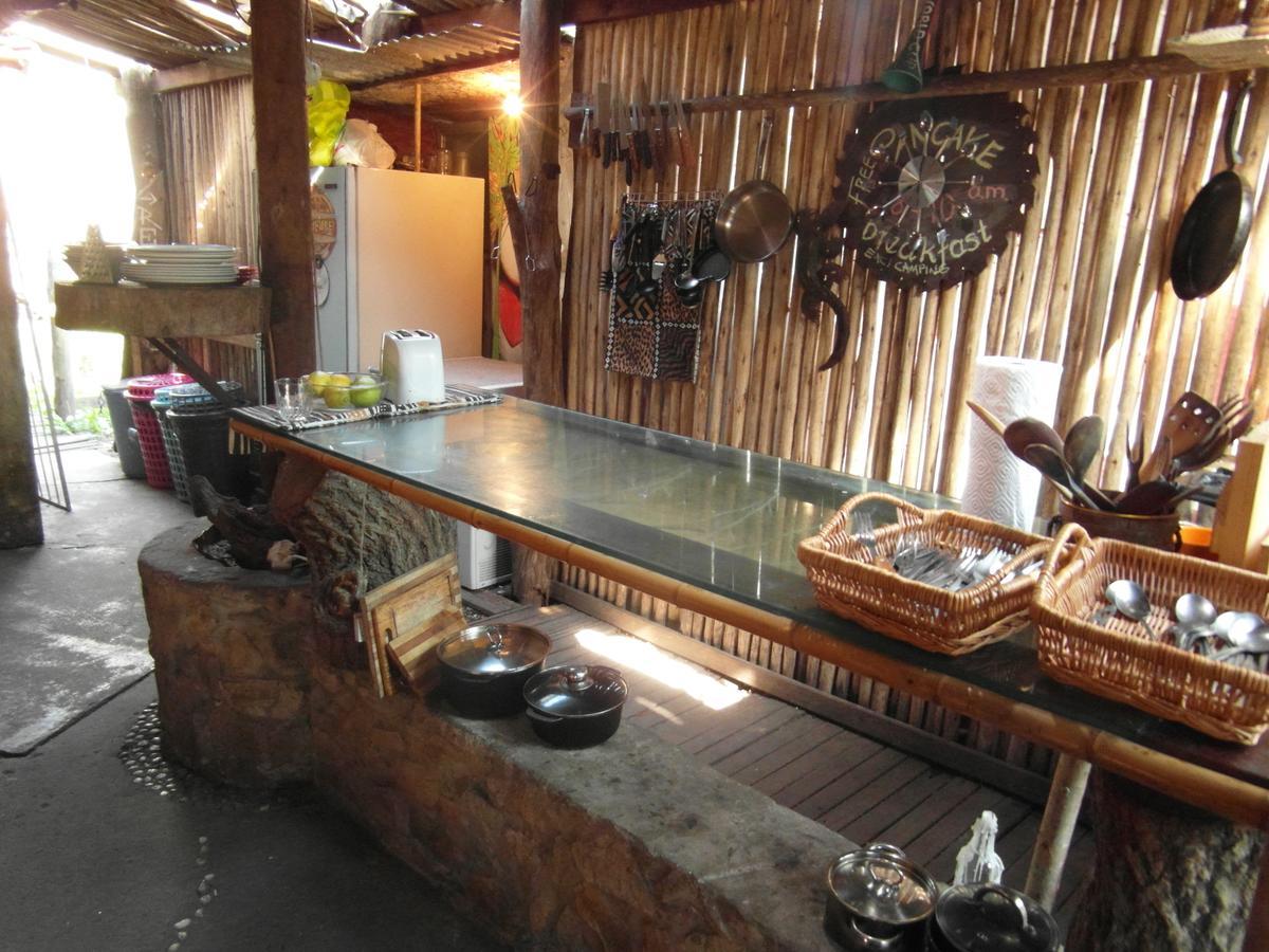 Dijembe Backpackers Lodge สตอร์มริเวอร์ ภายนอก รูปภาพ